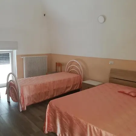 Dimora Chiesa Diruta Feriehus *