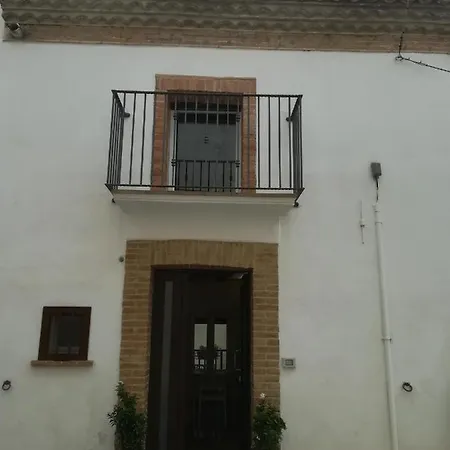 Dimora Chiesa Diruta Feriehus *