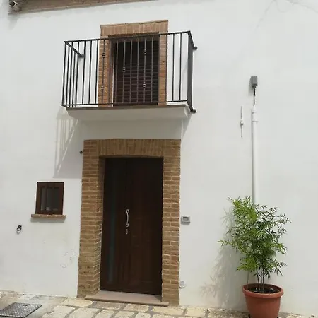 Dimora Chiesa Diruta Dom wakacyjny Grottole